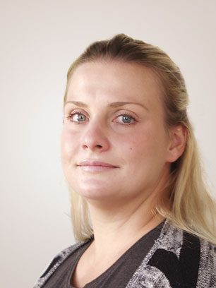 Portrait Dominique Dominique - Praxisassistentin, Einzelhandelskauffrau